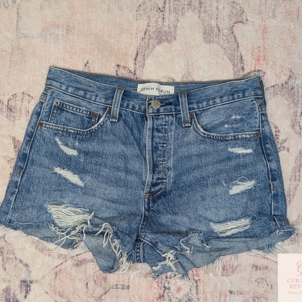 Denim Forum The Boyfriend Short – Size 26 – $28 CAD